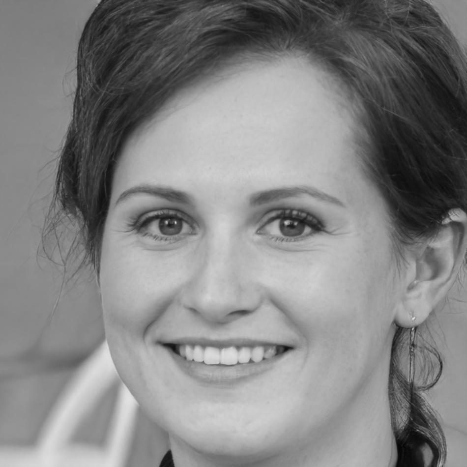 Instructora de finanzas Ana Ruiz